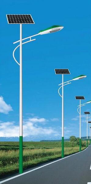 led太阳能路灯厂 亚黎LED路灯超低价 太阳能路灯